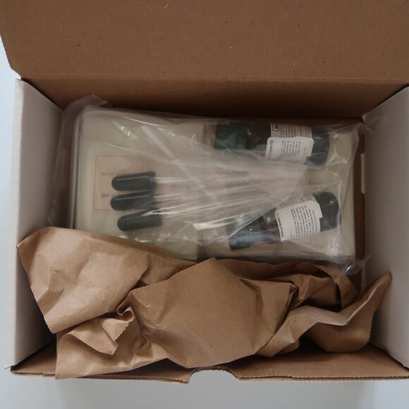 Discovering Design with Biology Slide Kit NEW - Picture 4 of 4